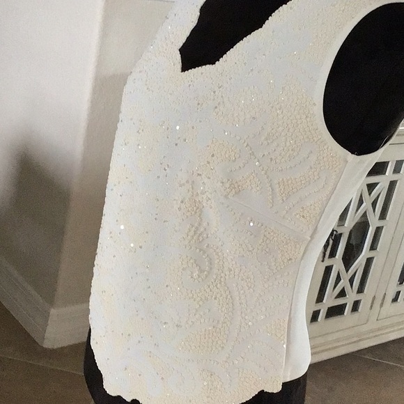 MSK sleeveless beaded v neck top, M - Picture 8 of 10